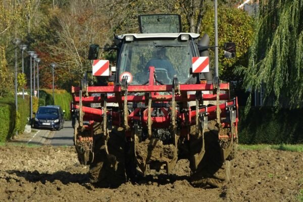 A Comprehensive Guide on How to Use a Front Tine Tiller